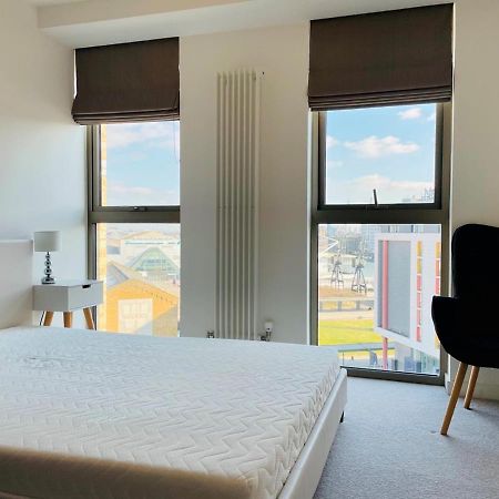 Royal Wharf Apartments ลอนดอน ภายนอก รูปภาพ